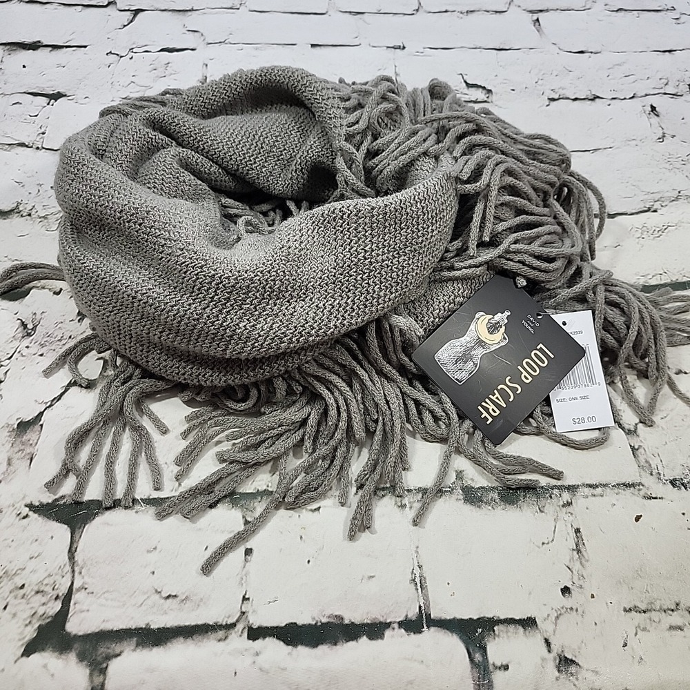 David And Young Scarf Gray Infinity Loop Fringe Warm Winter NEW NWT